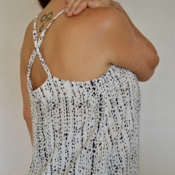 Jessica Simpson Cross Back Tank - Picture 2 of 3